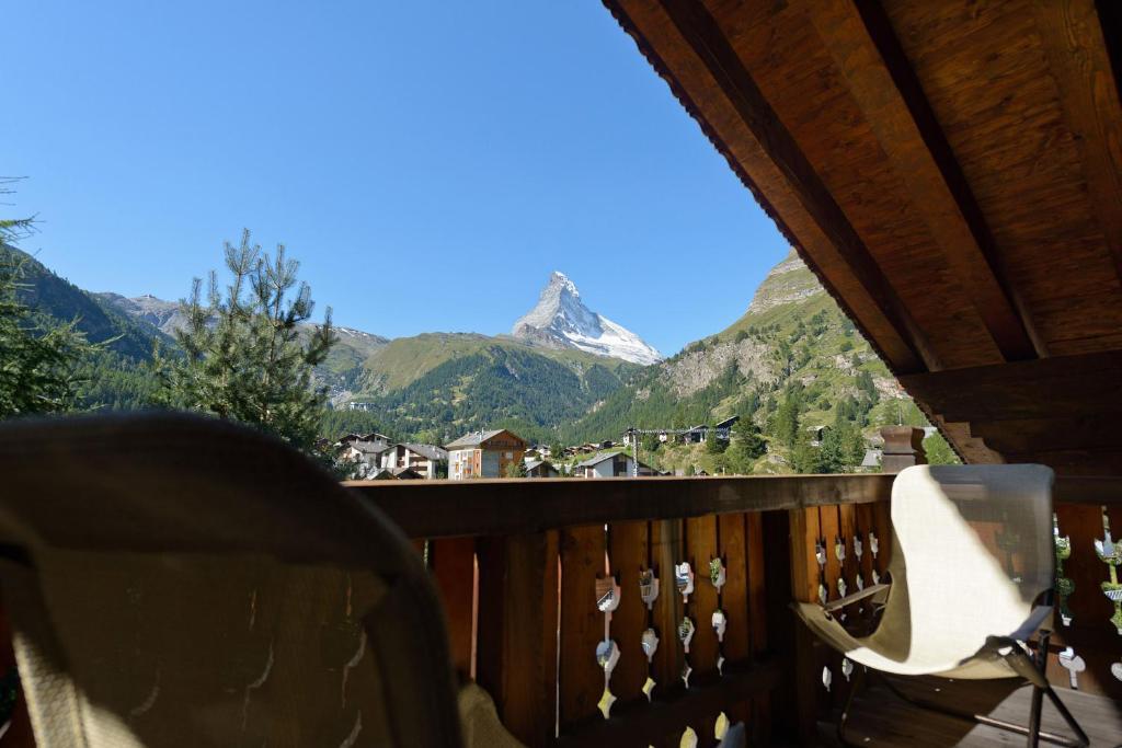 Chalet Kisseye With Heated Pool And Matterhorn Views Lejlighed Zermatt Værelse billede